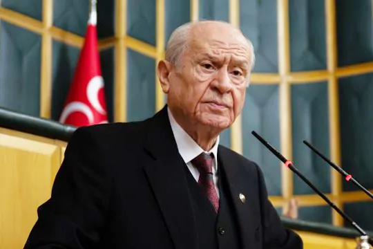 Bahçeli’den Erdoğan’ın yeniden adaylığı için seçimlerin yenilenmesi çağrısı