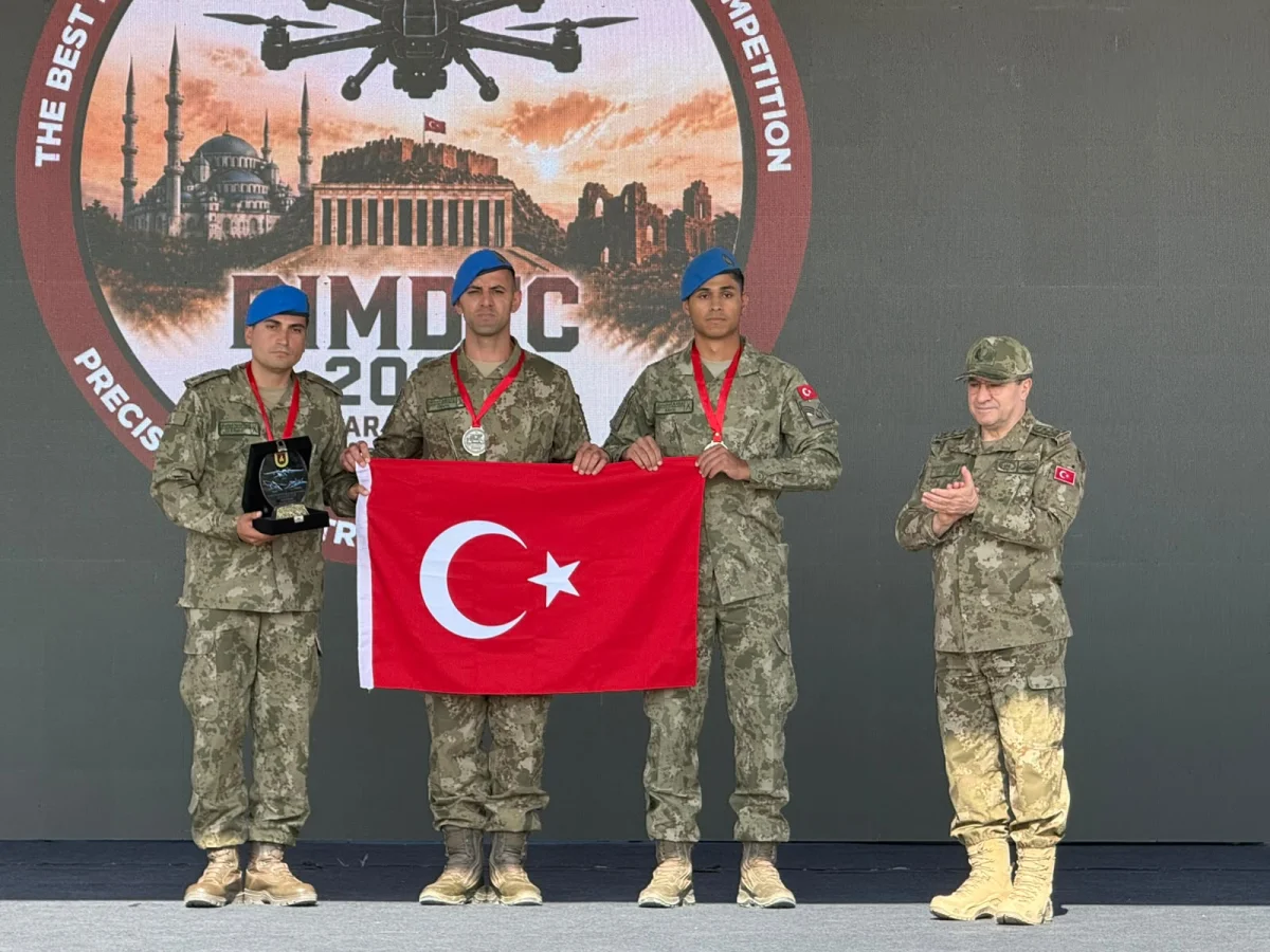 Kara Kuvvetleri'nin 'Askeri Drone Yarışması'nda Türkiye şampiyon oldu