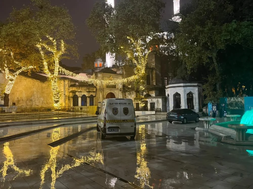 Eyüpsultan'da camide çıkan tartışmada silahla havaya ateş etti, 2 kişi gözaltına alındı