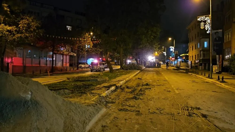 Eyüpsultan'da gece vakti ağaç kesme operasyonuna vatandaş tepkisi